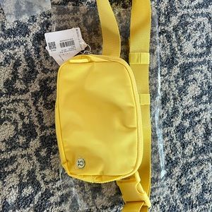 Lululemon Everywhere Belt Bag NWT